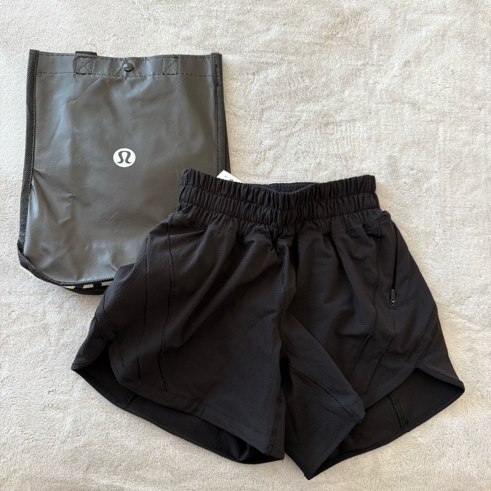 Lululemon track that mid-rise 5" short with Reusable Lululemon Bag